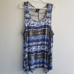 SOLD Bobeau Flowy Floral Boho Print Sharkbite Tank